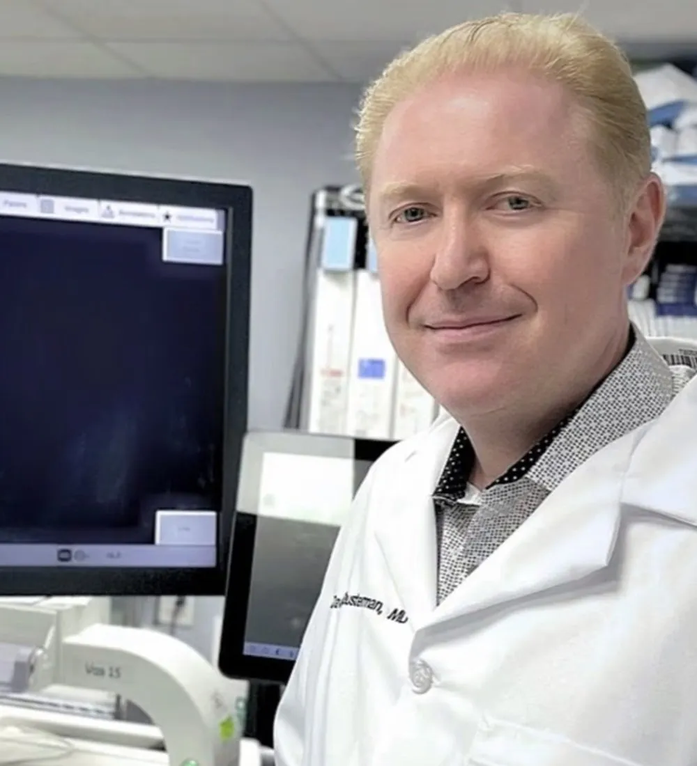 David Shusterman — уролог NYUrology в кабинете